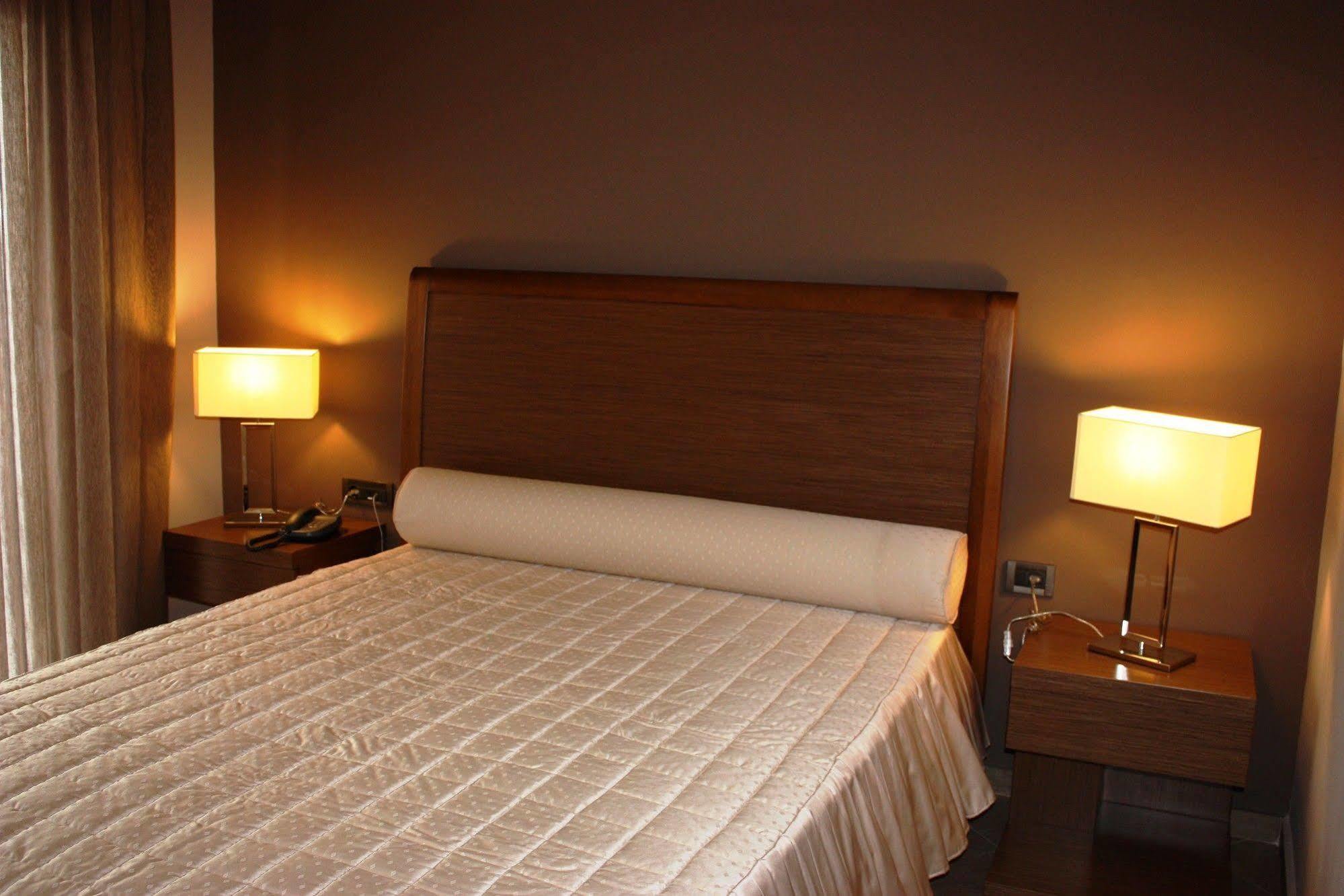 Hotel Cariatis Nea Kallikrateia Экстерьер фото