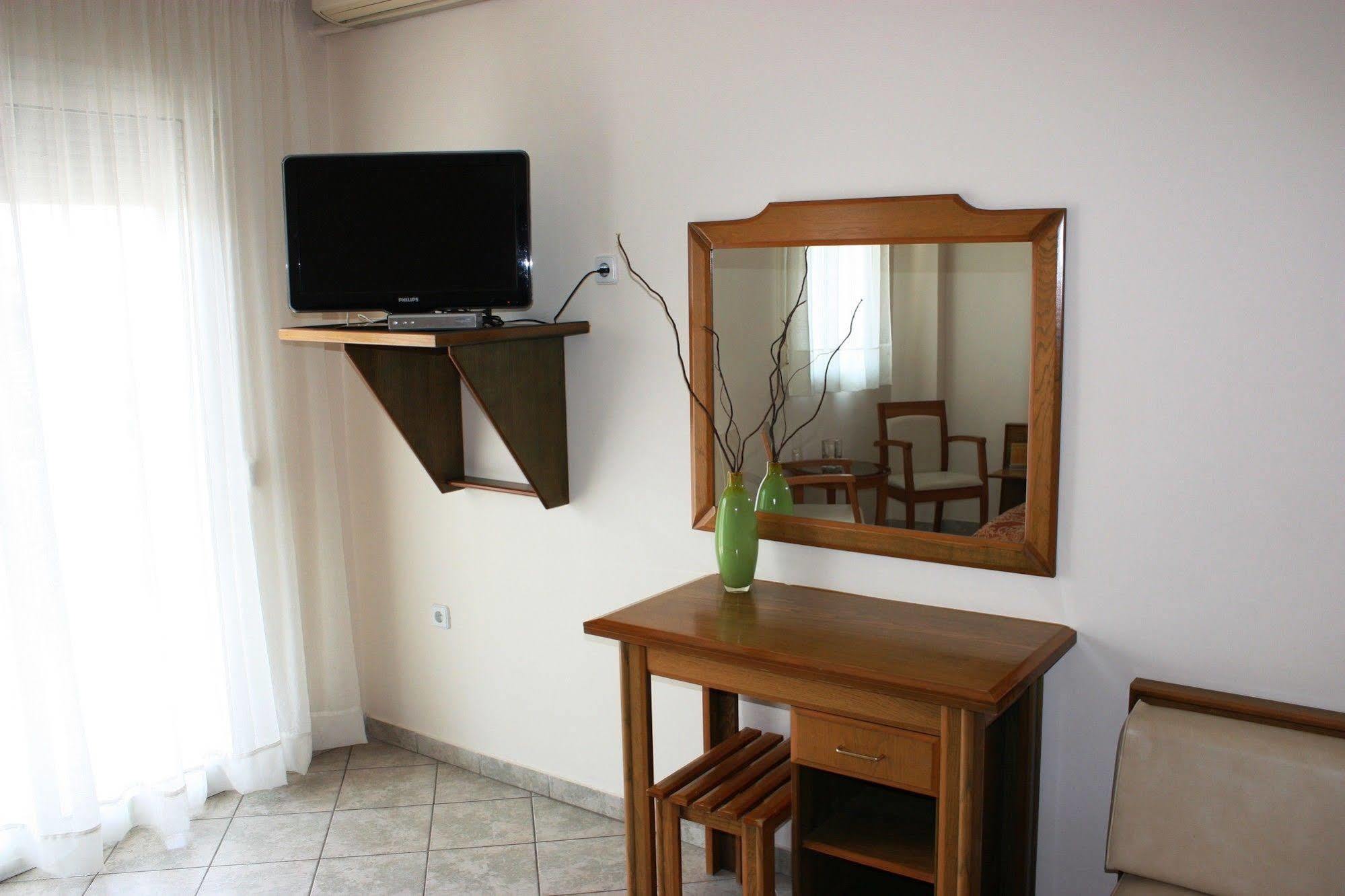 Hotel Cariatis Nea Kallikrateia Экстерьер фото