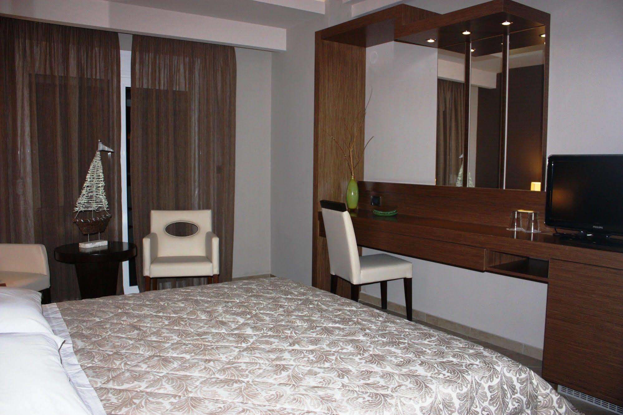 Hotel Cariatis Nea Kallikrateia Экстерьер фото